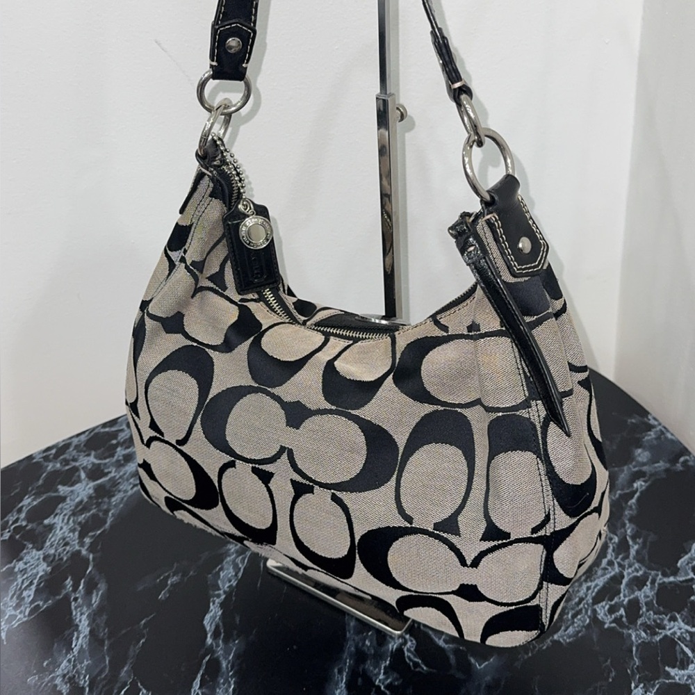 Signature Black and Gray Women's Bag - Picture 10 of 16